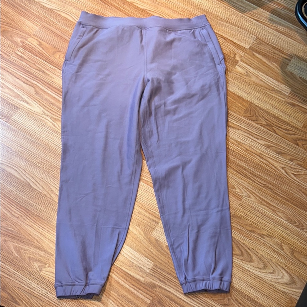 Lululemon joggers
